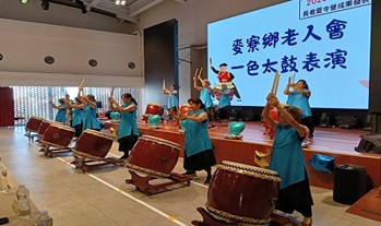 相片五 長輩透過太鼓表演及舞蹈展現預防肺部保健重要性.jpg